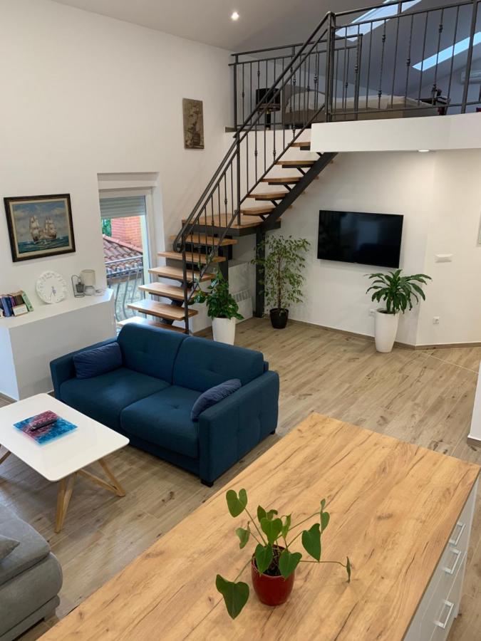 Apartman Andreja, Center